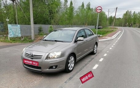 Toyota Avensis III рестайлинг, 2006 год, 640 000 рублей, 2 фотография