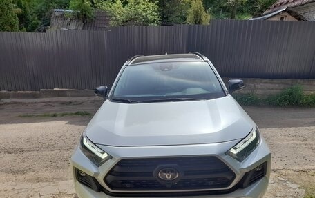 Toyota RAV4, 2025 год, 4 200 000 рублей, 2 фотография