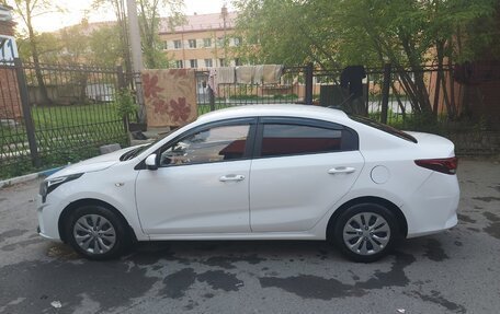KIA Rio IV, 2021 год, 1 050 000 рублей, 4 фотография
