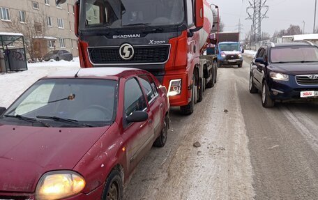 Renault Clio III, 2000 год, 50 000 рублей, 2 фотография