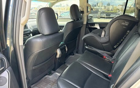 Toyota Land Cruiser Prado 150 рестайлинг 2, 2010 год, 2 630 000 рублей, 17 фотография