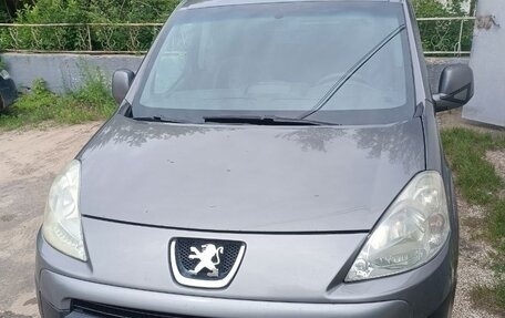 Peugeot Partner II рестайлинг 2, 2010 год, 650 000 рублей, 2 фотография