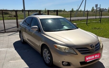 Toyota Camry, 2010 год, 999 000 рублей, 2 фотография