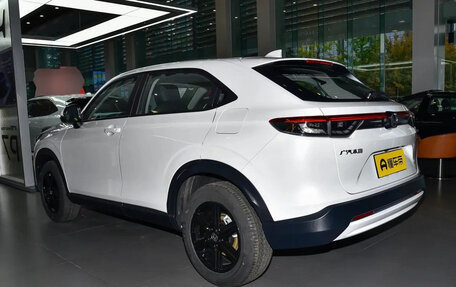 Honda Vezel, 2025 год, 1 760 000 рублей, 5 фотография