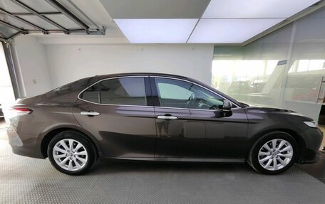 Toyota Camry, 2018 год, 2 520 000 рублей, 4 фотография