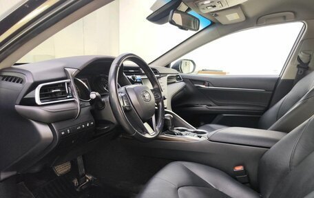 Toyota Camry, 2018 год, 2 520 000 рублей, 16 фотография
