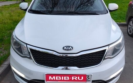 KIA Rio III рестайлинг, 2015 год, 900 000 рублей, 1 фотография