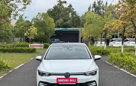 Volkswagen Golf VIII, 2022 год, 1 937 000 рублей, 2 фотография