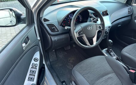 Hyundai Solaris II рестайлинг, 2014 год, 997 000 рублей, 24 фотография
