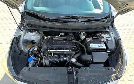 Hyundai Solaris II рестайлинг, 2014 год, 997 000 рублей, 23 фотография