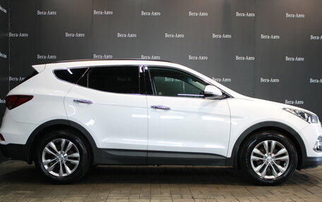 Hyundai Santa Fe III рестайлинг, 2017 год, 2 330 000 рублей, 4 фотография