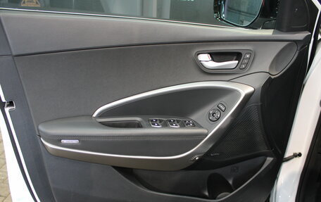 Hyundai Santa Fe III рестайлинг, 2017 год, 2 330 000 рублей, 16 фотография