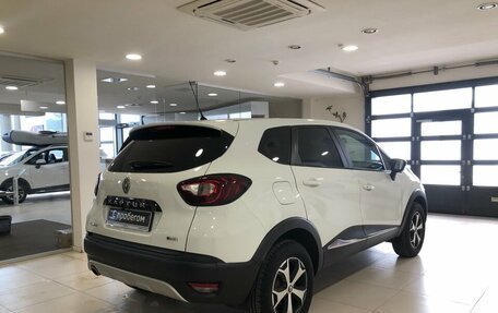 Renault Kaptur I рестайлинг, 2017 год, 1 399 000 рублей, 4 фотография