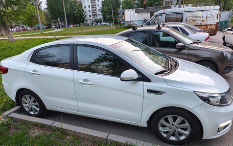 KIA Rio III рестайлинг, 2015 год, 900 000 рублей, 4 фотография