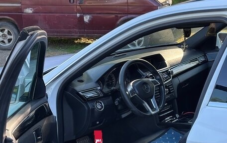 Mercedes-Benz E-Класс, 2012 год, 1 750 000 рублей, 10 фотография