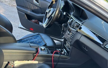 Mercedes-Benz E-Класс, 2012 год, 1 750 000 рублей, 16 фотография
