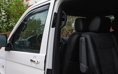 Volkswagen Multivan T5, 2013 год, 2 850 000 рублей, 9 фотография