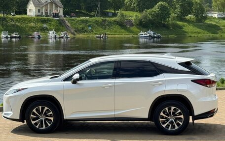 Lexus RX IV рестайлинг, 2020 год, 4 800 000 рублей, 5 фотография