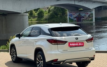 Lexus RX IV рестайлинг, 2020 год, 4 800 000 рублей, 2 фотография