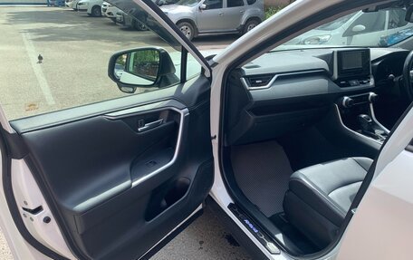 Toyota RAV4, 2019 год, 3 500 000 рублей, 12 фотография