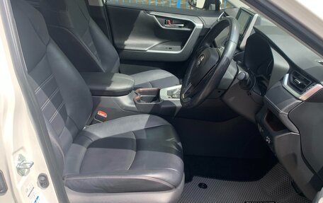 Toyota RAV4, 2019 год, 3 500 000 рублей, 9 фотография