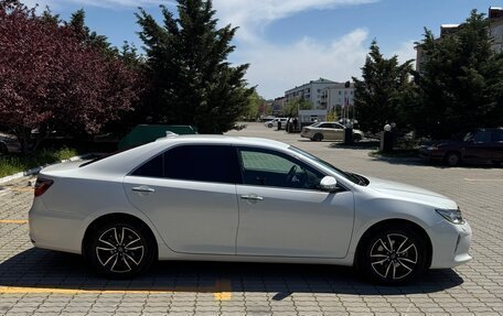 Toyota Camry, 2017 год, 2 400 000 рублей, 6 фотография