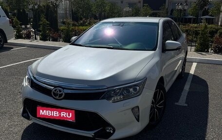 Toyota Camry, 2017 год, 2 400 000 рублей, 8 фотография