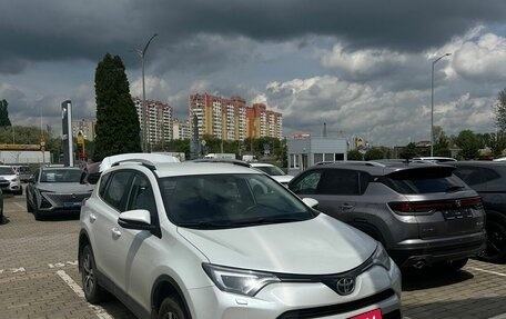 Toyota RAV4, 2018 год, 2 200 000 рублей, 1 фотография