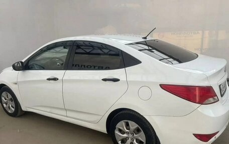 Hyundai Solaris II рестайлинг, 2015 год, 620 000 рублей, 5 фотография