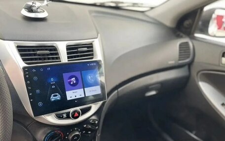 Hyundai Solaris II рестайлинг, 2015 год, 620 000 рублей, 9 фотография