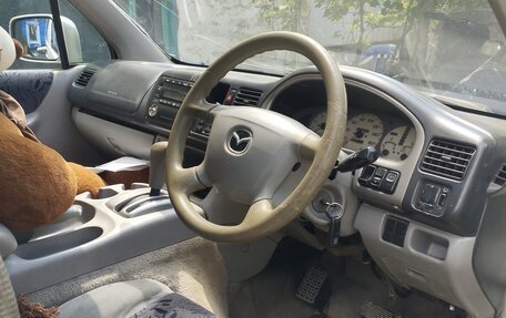 Mazda Bongo Friendee i рестайлинг, 2001 год, 285 000 рублей, 4 фотография