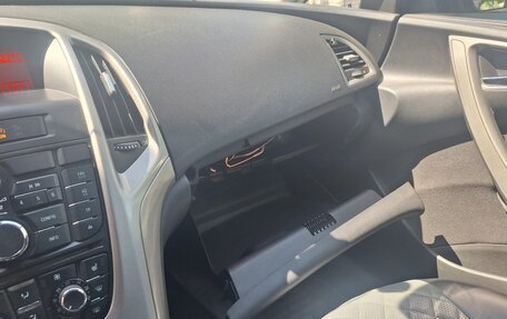 Opel Astra J, 2010 год, 650 000 рублей, 15 фотография