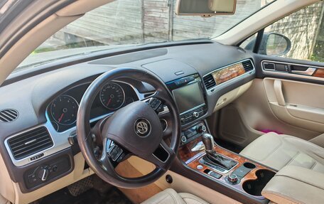Volkswagen Touareg III, 2012 год, 2 150 000 рублей, 34 фотография