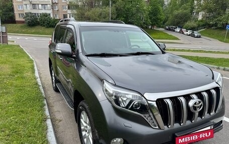 Toyota Land Cruiser Prado 150 рестайлинг 2, 2014 год, 2 845 000 рублей, 5 фотография