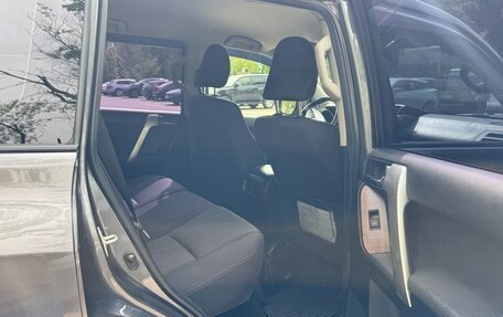 Toyota Land Cruiser Prado 150 рестайлинг 2, 2014 год, 2 845 000 рублей, 20 фотография
