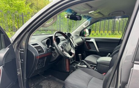 Toyota Land Cruiser Prado 150 рестайлинг 2, 2014 год, 2 845 000 рублей, 26 фотография