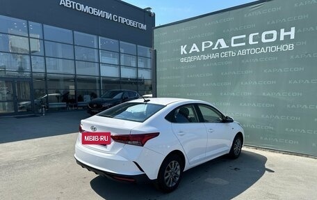 Hyundai Solaris II рестайлинг, 2021 год, 1 566 000 рублей, 2 фотография