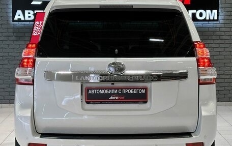 Toyota Land Cruiser Prado 150 рестайлинг 2, 2014 год, 3 400 000 рублей, 7 фотография