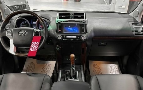 Toyota Land Cruiser Prado 150 рестайлинг 2, 2014 год, 3 400 000 рублей, 30 фотография