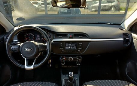KIA Rio IV, 2018 год, 1 389 000 рублей, 11 фотография