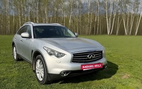 Infiniti FX II, 2011 год, 1 689 000 рублей, 2 фотография