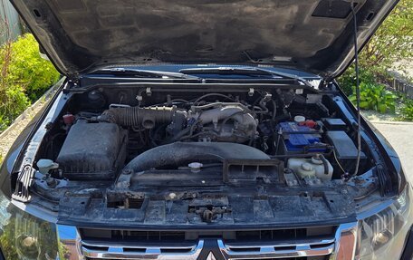 Mitsubishi Pajero IV, 2013 год, 2 350 000 рублей, 10 фотография