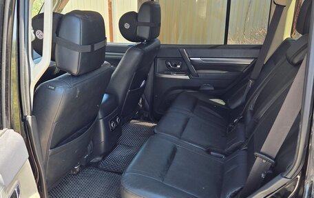 Mitsubishi Pajero IV, 2013 год, 2 350 000 рублей, 8 фотография