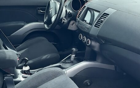Mitsubishi Outlander III рестайлинг 3, 2008 год, 1 300 000 рублей, 8 фотография