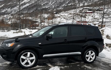Mitsubishi Outlander III рестайлинг 3, 2008 год, 1 300 000 рублей, 2 фотография