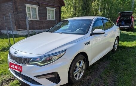 KIA Optima IV, 2019 год, 1 390 000 рублей, 6 фотография
