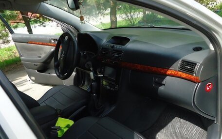 Toyota Avensis III рестайлинг, 2004 год, 495 000 рублей, 15 фотография