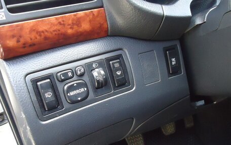 Toyota Avensis III рестайлинг, 2004 год, 495 000 рублей, 28 фотография
