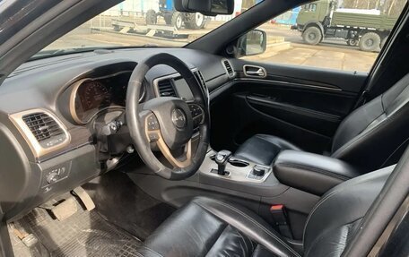 Jeep Grand Cherokee, 2014 год, 2 000 000 рублей, 21 фотография