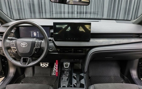 Toyota Camry, 2024 год, 3 998 000 рублей, 12 фотография